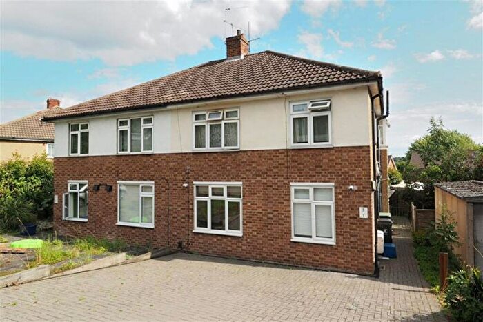 2 Bedroom Maisonette To Rent In Barncroft Road, Loughton, IG10