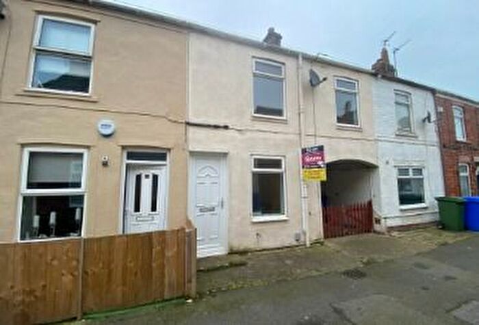 2 Bedroom Terraced House To Rent In Edward Street, HU19