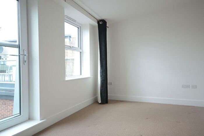 1 Bedroom Flat To Rent In Upper Charles Street, Camberley, GU15