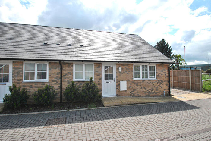 2 Bedroom Semi-Detached Bungalow To Rent In Hitchin Road, Arlesey, SG15