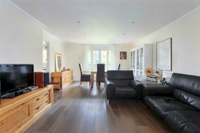 2 Bedroom Flat To Rent In Prices Court, Battersea, London, SW11