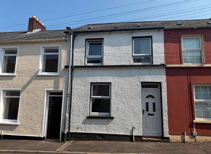 2 Bedroom Mid Terraced House For Sale In Edenmore Street, Derry, BT48