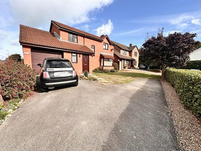 4 Bedroom Detached House For Sale In Pennyfarthing Lane, Undy, Caldicot, Mon., NP26