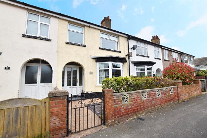 3 Bedroom Terraced House For Sale In Hawthorne Avenue, Cleethorpes, DN35