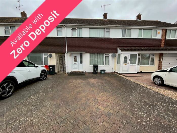 3 Bedroom House To Rent In Thames Avenue, Swindon, SN25