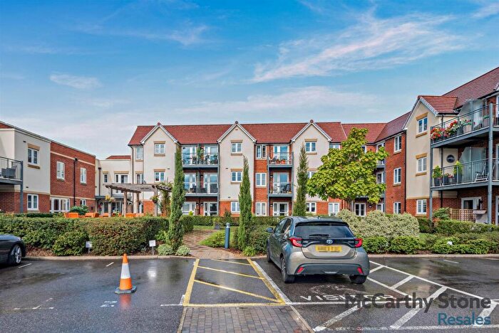 1 Bedroom Apartment For Sale In Stakes Road, Waterlooville, PO7