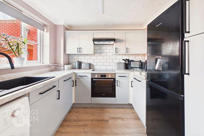 2 Bedroom Terraced House For Sale In Esprit Close, Wymondham, NR18