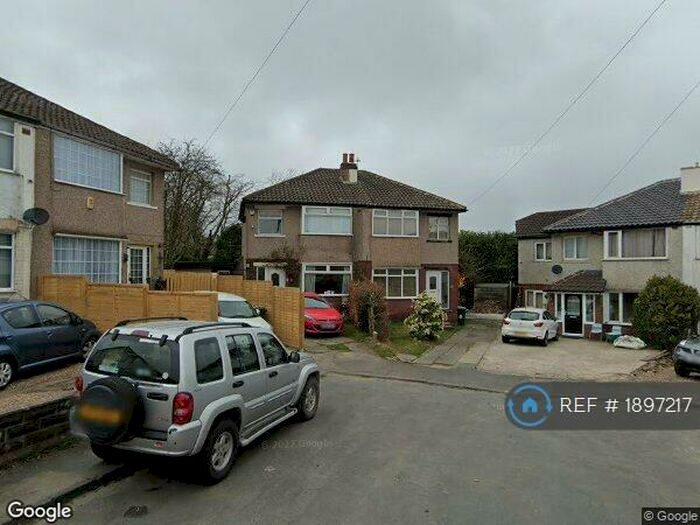 3 Bedroom Semi-Detached House To Rent In Brantwood Grove, Bradford, BD9