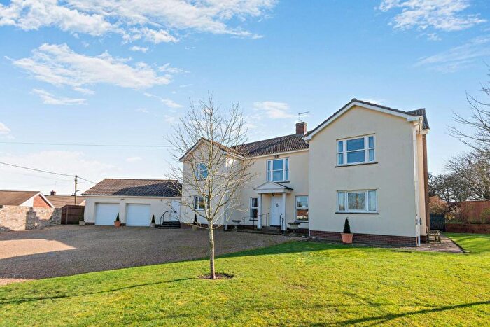 4 Bedroom Detached House For Sale In Dalham Road, Moulton, Newmarket, Suffolk, CB8