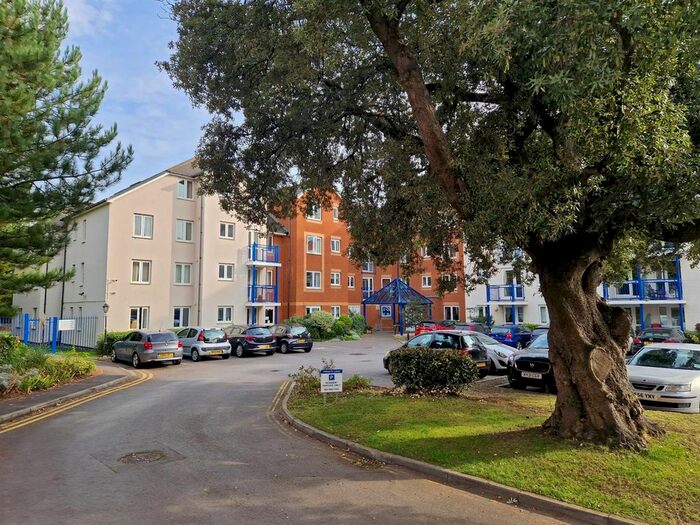 2 Bedroom Property For Sale In Beach Road, Weston-Super-Mare, BS23