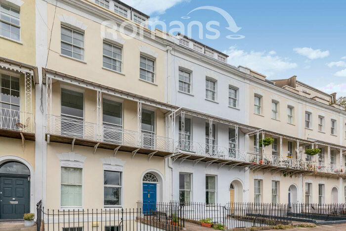 4 Bedroom Apartment To Rent In Royal York Crescent, Clifton, BS8
