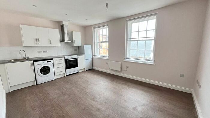 2 Bedroom Apartment To Rent In Leeming Street, Mansfield, NG18
