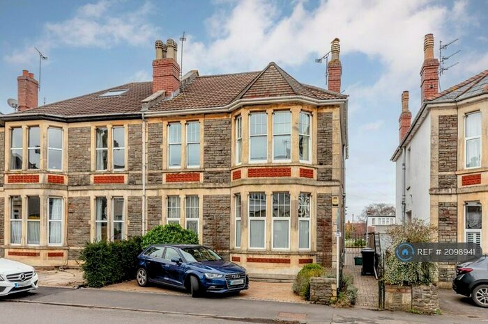 3 Bedroom Flat To Rent In Linden Road, Bristol, BS6