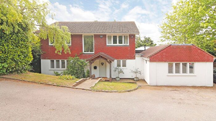 4 Bedroom Detached House For Sale In Chelsfield Hill, Orpington, BR6