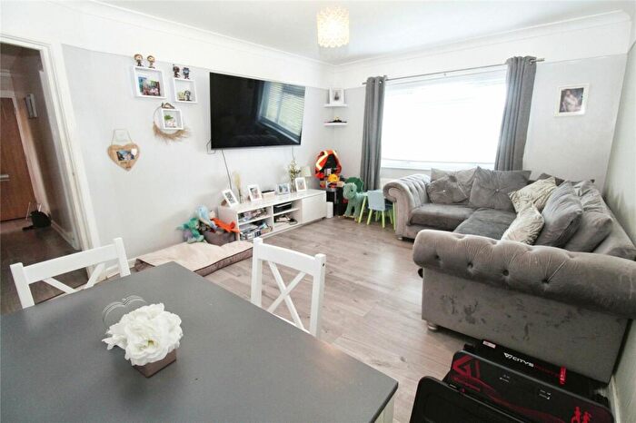 2 Bedroom Flat For Sale In Green Park Road, Southampton, Hampshire, SO16