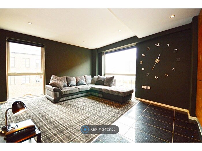 2 Bedroom Flat To Rent In Trinity One, Leeds, LS9