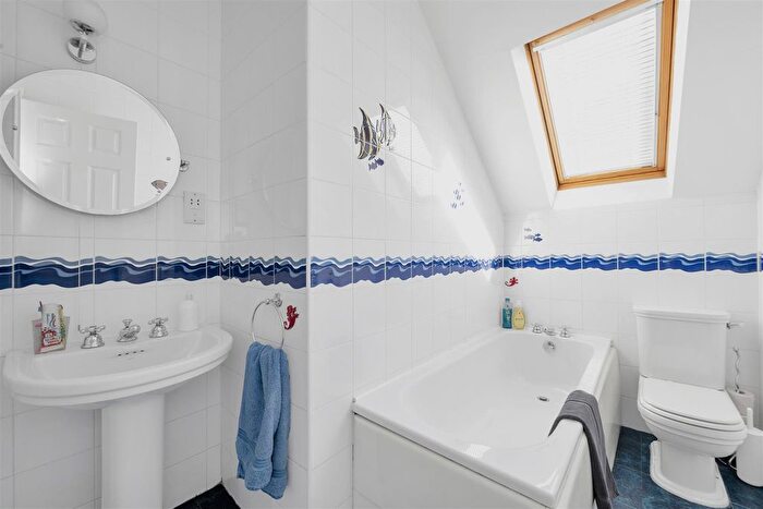 5 Bedroom Detached House For Sale In Lime Avenue, Blackmore End, AL4