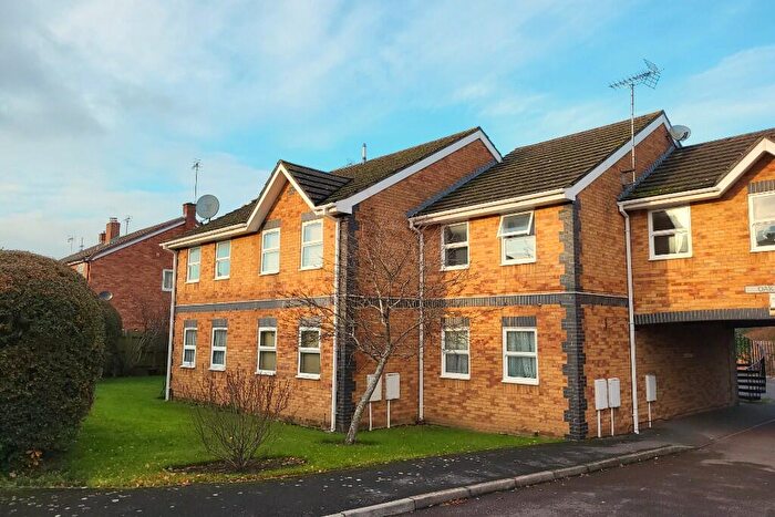 1 Bedroom Flat For Sale In Oak Manor Drive, Cheltenham, Gloucestershire, GL52