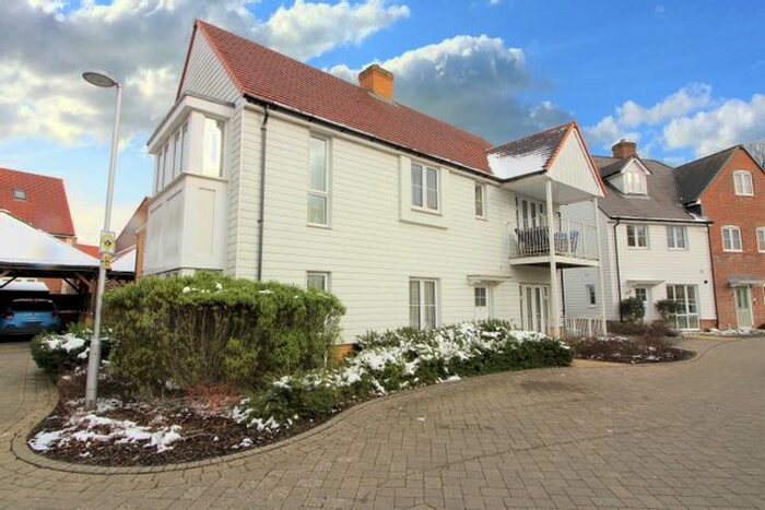 2 Bedroom Flat To Rent In Ronald Eastwood Row, Ashford, Kent TN23