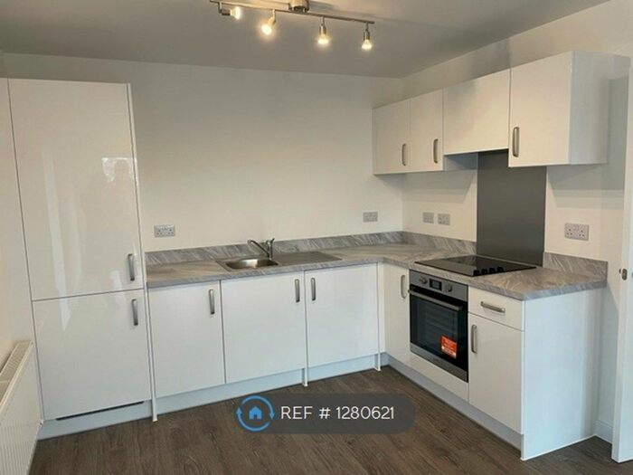 1 Bedroom Flat To Rent In Oxleigh Way, Bristol BS34