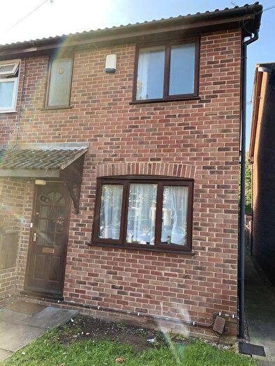 3 Bedroom Semi-Detached House To Rent In Three Bedroom Property On Montpelier Road, NG7