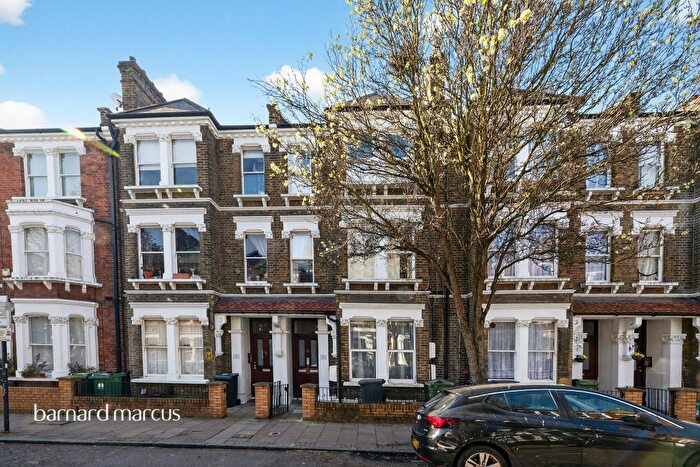2 Bedroom Flat For Sale In Brook Drive, London, SE11