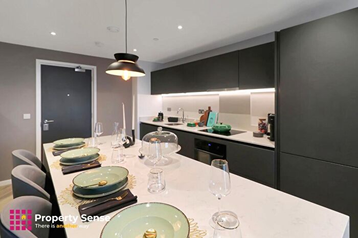 2 Bedroom Apartment To Rent In Swan Street House, Manchester, M4