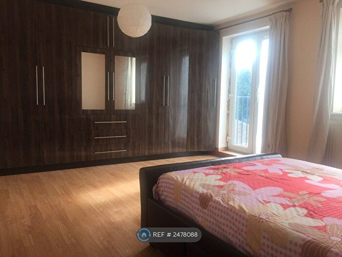 1 Bedroom Flat To Rent In High Street, Slough, SL1