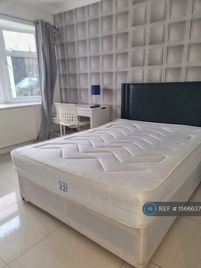 4 Bedroom Terraced House To Rent In East Ferry Road, London, E14