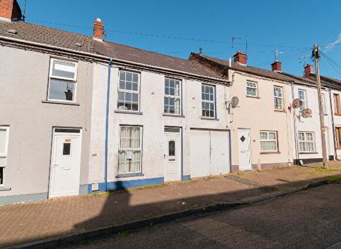3 Bedroom Mid Terraced House For Sale In Moat Road, Ballymena, BT42