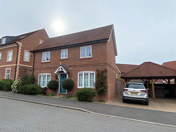 3 Bedroom Detached House For Sale In Corbel Rise, Chineham, Basingstoke, Hampshire, RG24