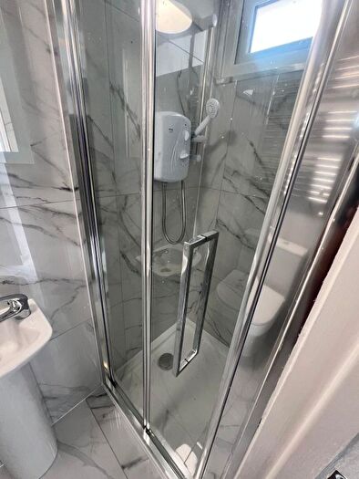 4 Bedroom Semi Detached House To Rent In Harlington, UB3