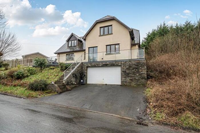 3 Bedroom Detached House For Sale In The Pines, Coedwaungar, Brecon, LD3