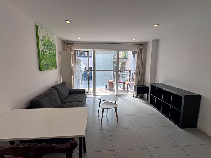 1 Bedroom Flat To Rent In Dance Square, London, EC1V