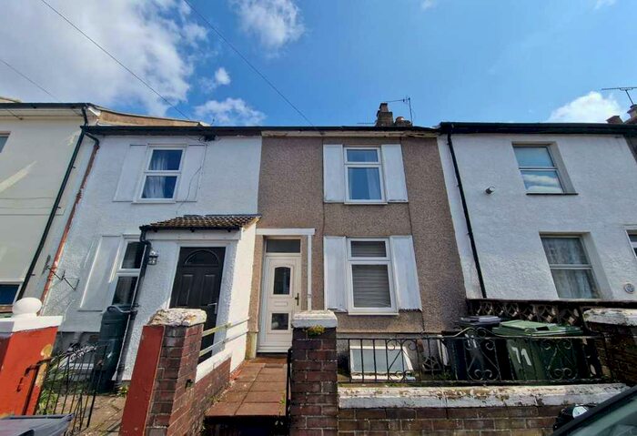 2 Bedroom Terraced House To Rent In Kingsley Road, Maidstone, Kent, ME15