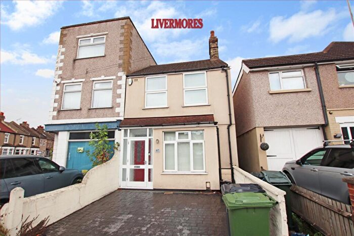 2 Bedroom Semi Detached House To Rent In Carrington Road, Dartford, Kent, DA1