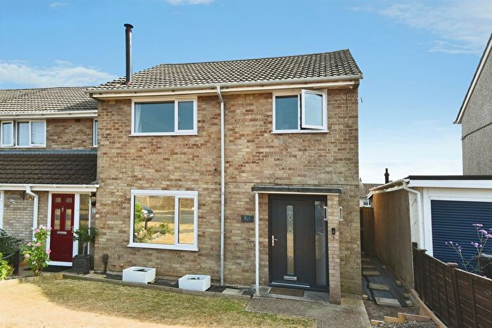 3 Bedroom End Of Terrace House For Sale In Wood Park, Ludgershall, Andover, SP11