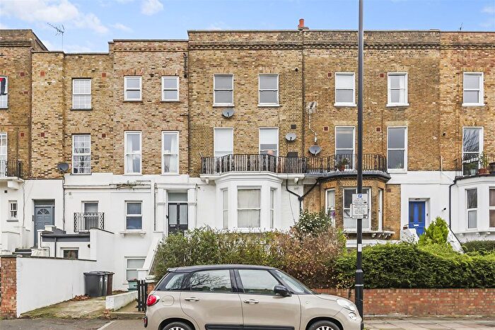 1 Bedroom Flat For Sale In Hanley Road, Finsbury Park, N4