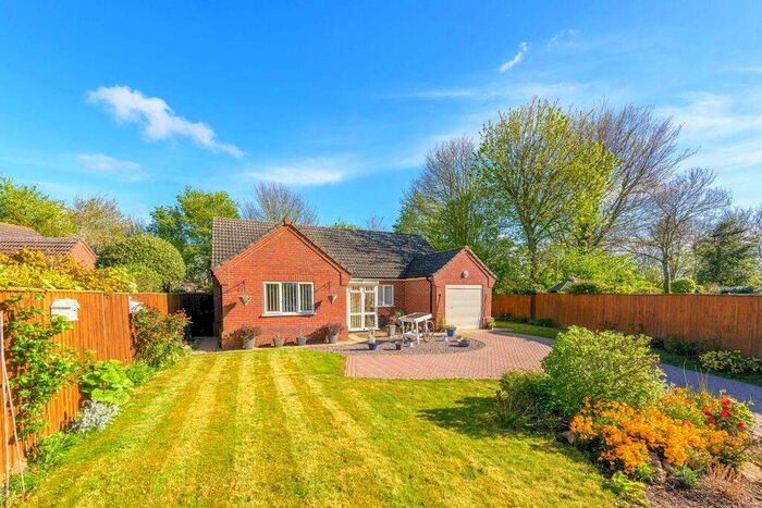 3 Bedroom Detached Bungalow For Sale In Buttercup Paddock, Whaplode, Spalding, Lincs, PE12