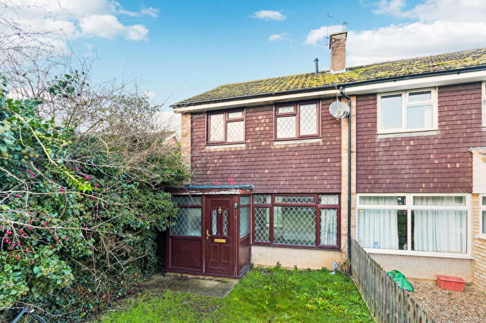 3 Bedroom End Of Terrace House For Sale In Bury Road, Shefford, SG17