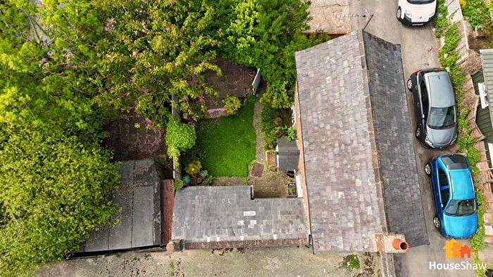2 Bedroom Detached House For Sale In George Street, Chesham, HP5