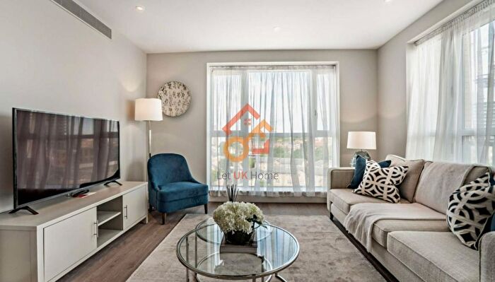 2 Bedroom Flat To Rent In Circus Apartments, Westferry Circus, London, E14