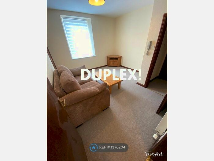 2 Bedroom Flat To Rent In Charlotte Street, Aberdeen, AB25