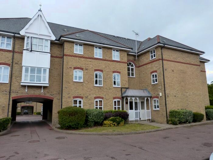 2 Bedroom Flat To Rent In Gordon Road, Enfield, EN2