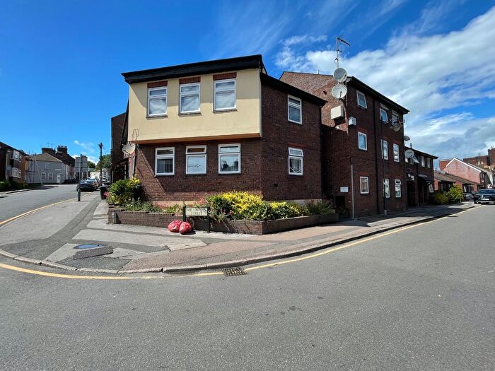 2 Bedroom Flat For Sale In Wellington Court, Wellington Street, Luton, Bedfordshire, LU1
