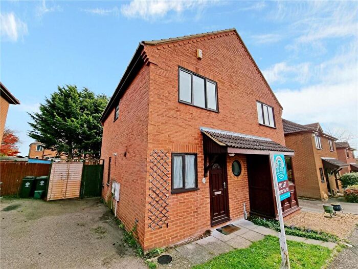2 Bedroom Semi-Detached House To Rent In Belmont Gardens, Raunds, Northants, NN9
