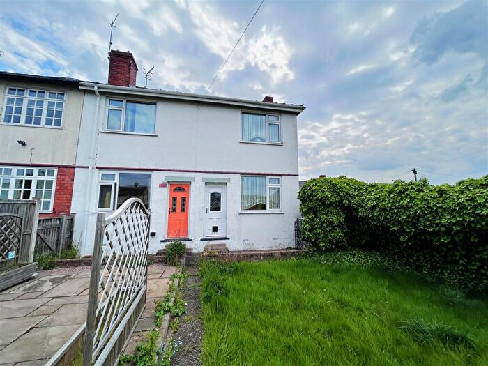 3 Bedroom End Of Terrace House For Sale In Lantern Road, Dudley, DY2