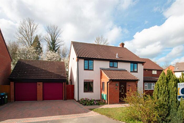 4 Bedroom Detached House To Rent In Pattison Lane, Woolstone, Milton Keynes, MK15