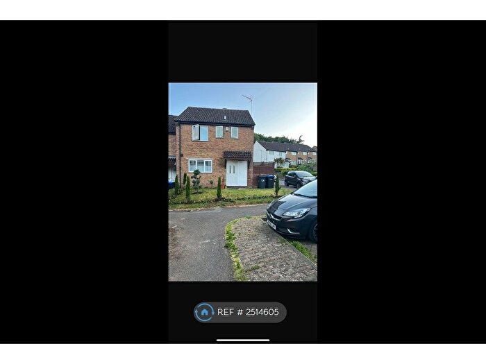 3 Bedroom End Of Terrace House To Rent In Ermine Road, North Hampton, NN3