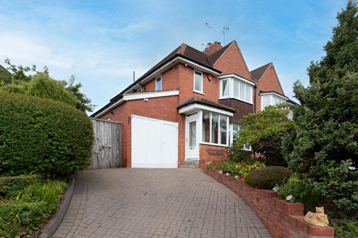 3 Bedroom Semi-Detached House For Sale In Meadow Brook Road, Birmingham, West Midlands, B31